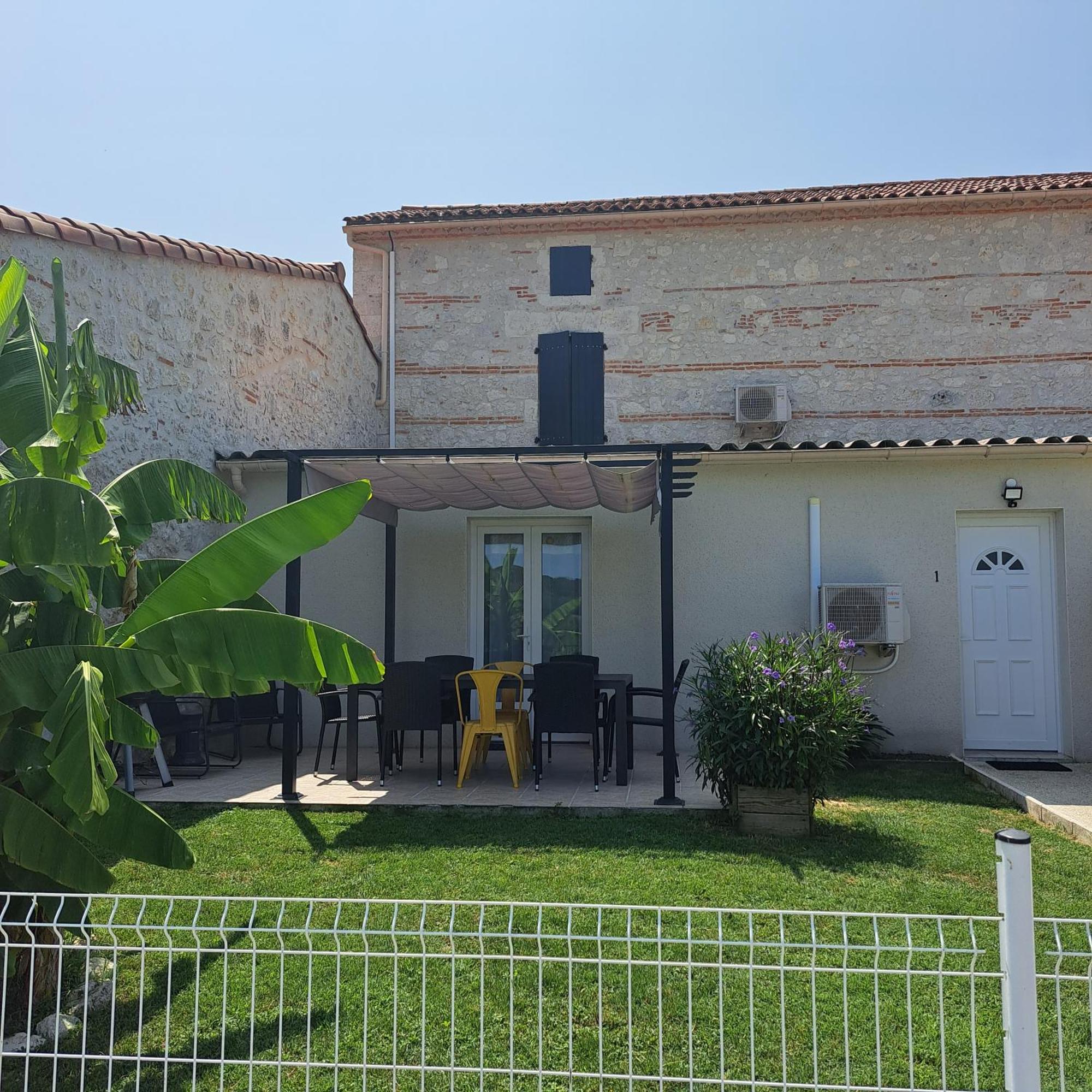 Le Domaine Vesque Villa Saint-Pierre-de-Clairac Exterior photo