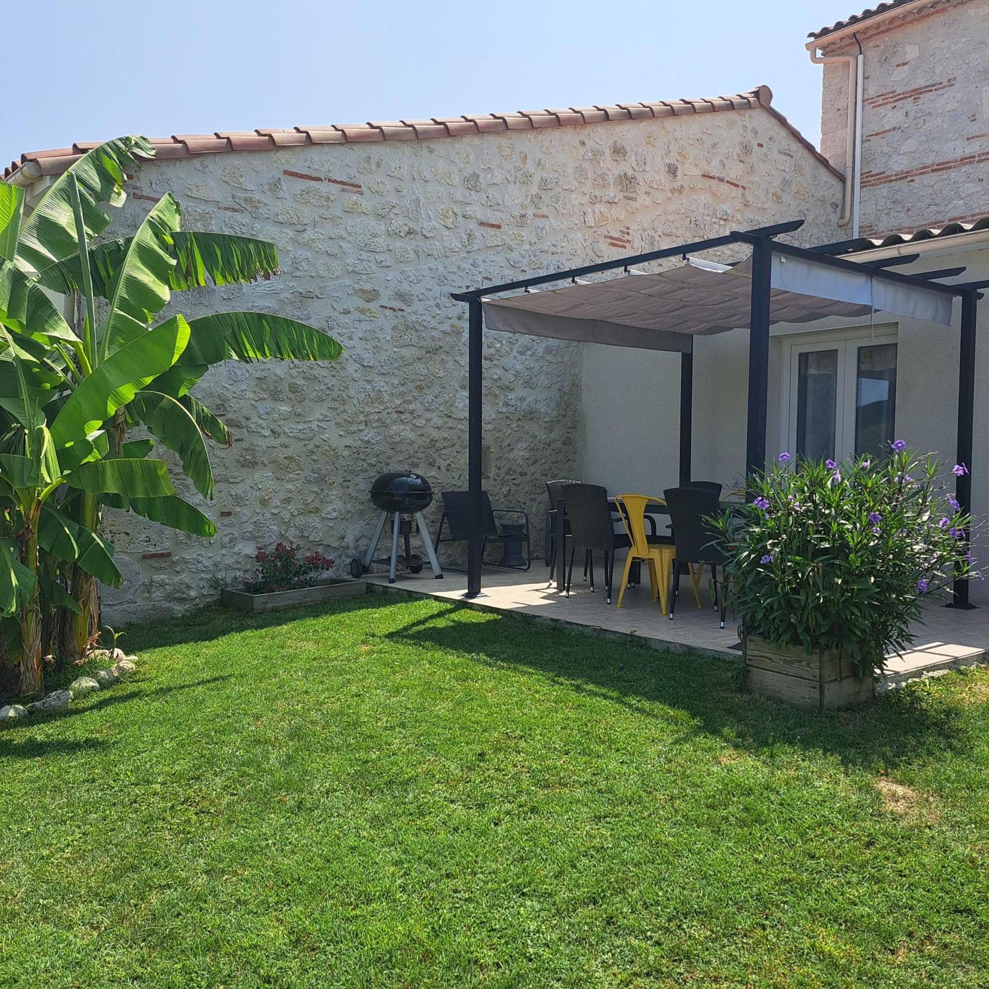 Le Domaine Vesque Villa Saint-Pierre-de-Clairac Exterior photo